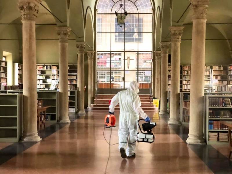 Operatore Asterix durante un intervento di pest control